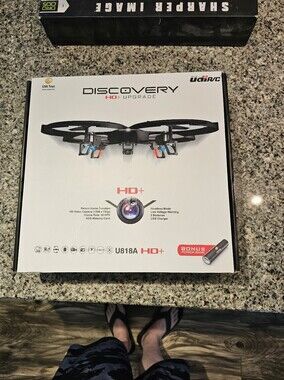 Discovery White and Black Drone Box - Discovery HD+
